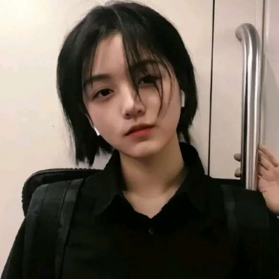 2021年口罩侧脸头像女生图片