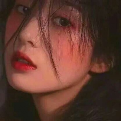 2021年口罩侧脸头像女生图片