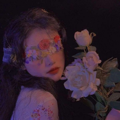 2021年最火闺蜜动漫女生头像血族图片