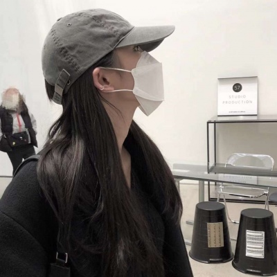 qq微笑头像女生欧美图片