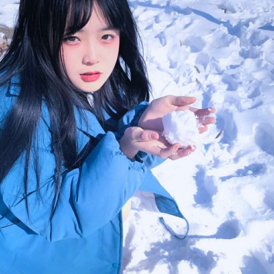 2021年快手最火头像悲伤而又好看的女生头像图片