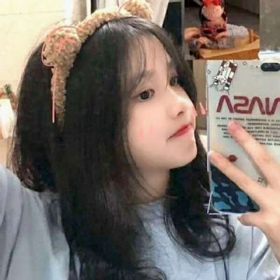 2021最火女生头像挡脸的图片