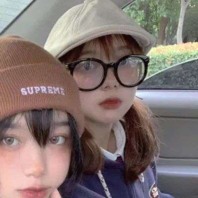2021年最漂亮的微信头像闺蜜伤感头像黑白女生图片
