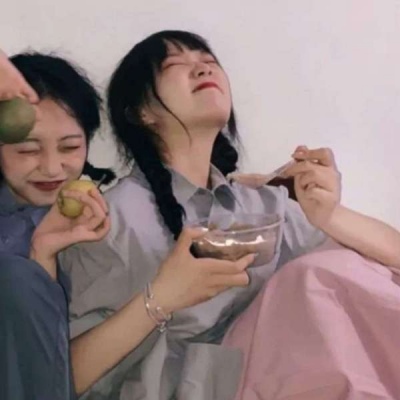 2021年最漂亮的微信头像闺蜜伤感头像黑白女生图片