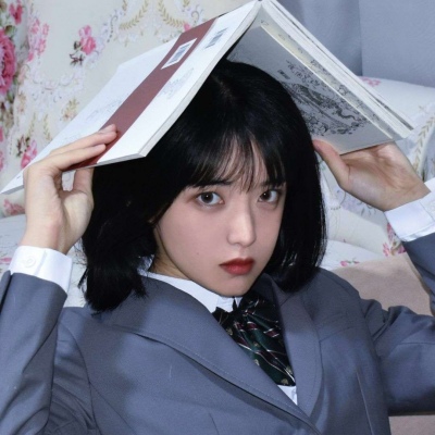 2021年最漂亮的微信头像闺蜜伤感头像黑白女生图片