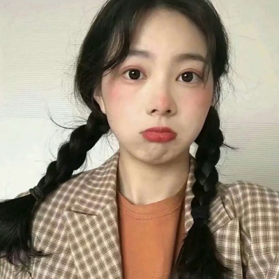 2021年头像真人女生靠墙遮脸图片