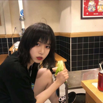 微信头像大全2021最新版的小清新酷头像女生图片