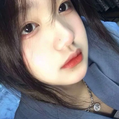 2021年个性女生扣扣露背头像女生图片