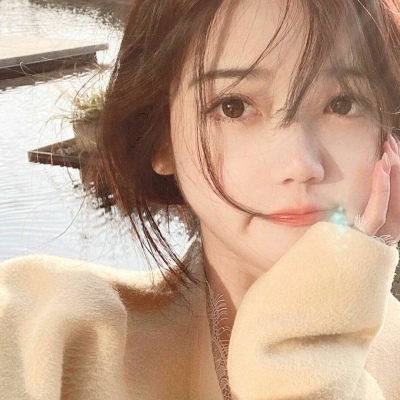2021年系列女生真人头像图片