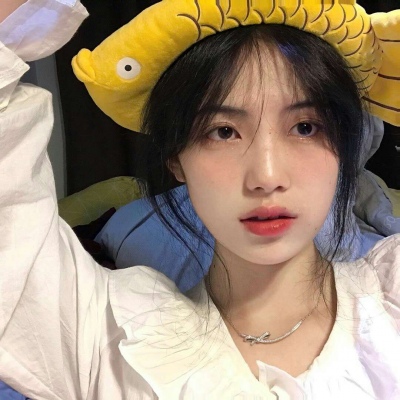 2021年系列女生真人头像图片