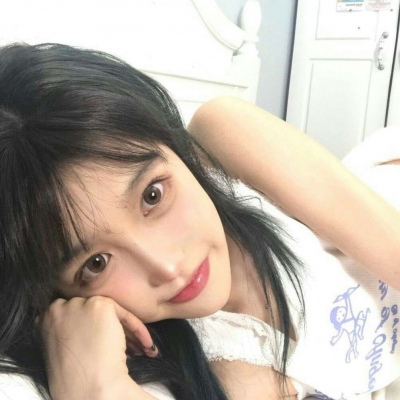 2021年系列女生真人头像图片
