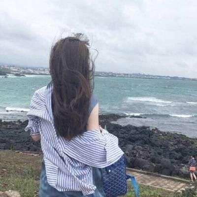 高清唯美的2021年女生和女生动漫情侣头像图片