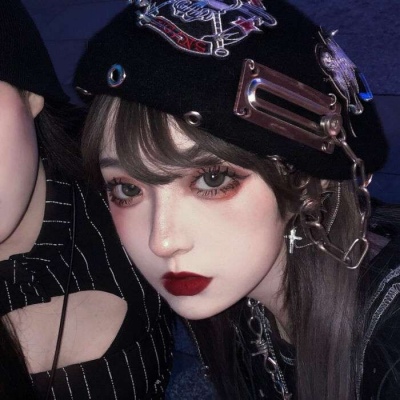 超酷头像图片2021最火爆女生头像唯美唱歌图片