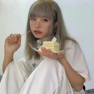 2021年qq非主流女生动漫头像带字图片