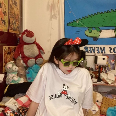 2021年QQ最新超搞怪女生头像图片