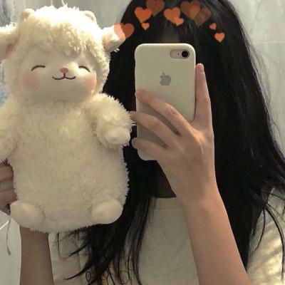 可爱穿背带裤女生头像图片