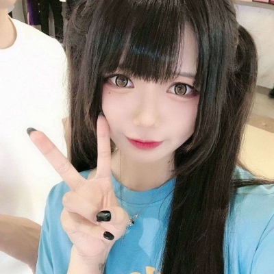 高清优质的qq头像灰色霸气背影头像女生带字图片