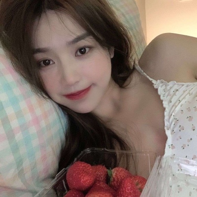 高清优质的qq头像灰色霸气背影头像女生带字图片