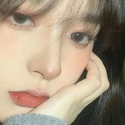 高清好看的真人版变态头像女生图片