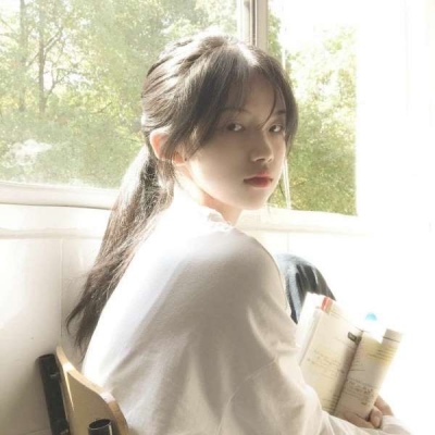 高清好看的真人版变态头像女生图片