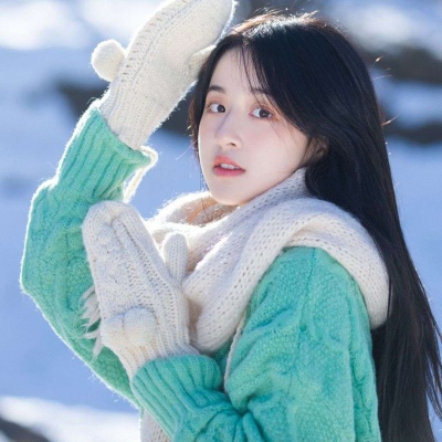 高清清新好看的冬季仙气飘飘女生头像半身图片