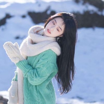 高清清新好看的冬季仙气飘飘女生头像半身图片