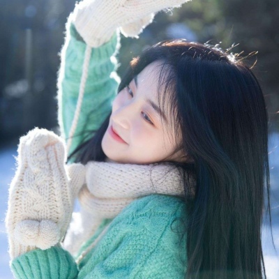高清清新好看的冬季仙气飘飘女生头像半身图片