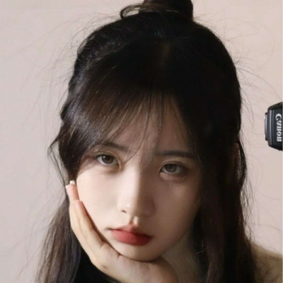 qq2020年最新流行头像女生图片