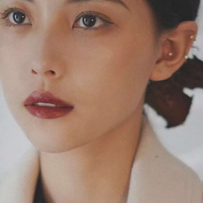 qq2020年最新流行头像女生图片