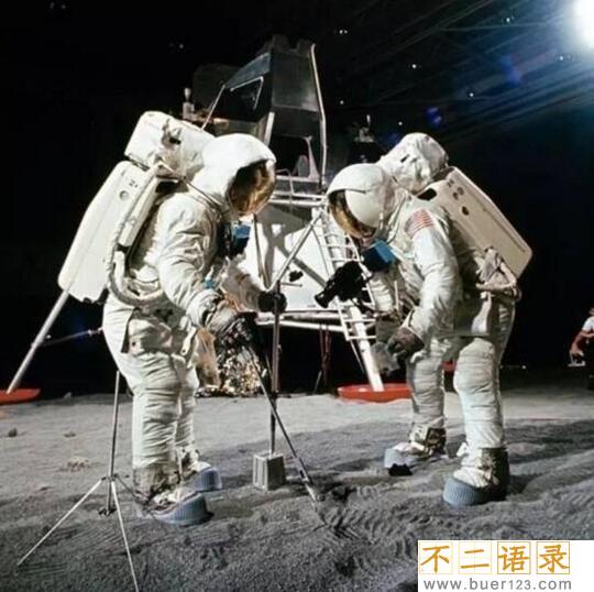 美国官方承认登月造假，美国登月骗局隐瞒50年终曝光图片