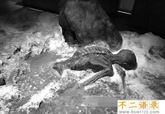 探秘十大最邪门古墓，世界十大无人敢动的古墓(诡异至极)图片