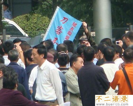 揭秘杨佳袭警案事件真相，6名警察殉职只因凶手性格偏激图片
