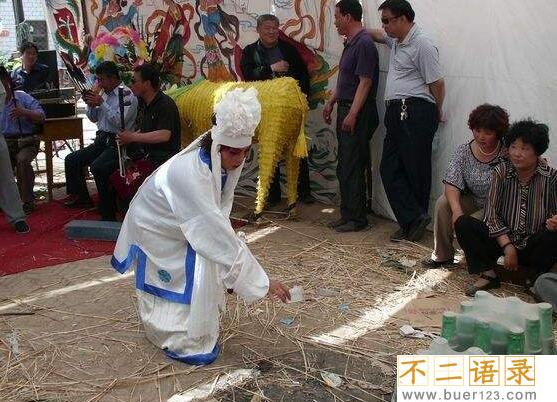 中国十个最邪门的姓氏 竟然有人姓鬼/死/丧(细思极恐)图片