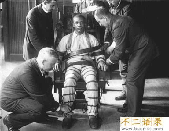 看受刑后看不见伤痕的电刑，电击男女私密部位致死(变态)图片