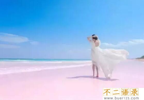 世界上最美丽的粉色沙滩，美得如梦如幻让人少女心爆炸图片