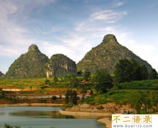 贵州奇观双乳峰，山峰凸起酷似女性双乳(看了脸红害羞)图片