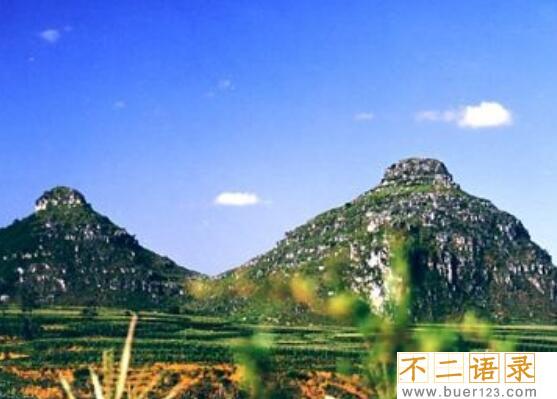 贵州奇观双乳峰，山峰凸起酷似女性双乳(看了脸红害羞)图片