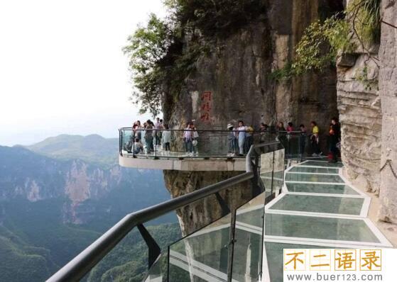 世界第八大奇景，美国空中玻璃走廊(掉下去死无全尸)图片