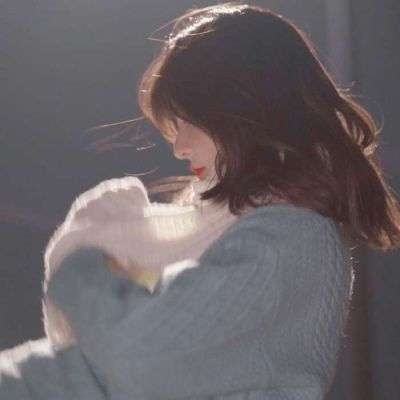 高清优质真人小众女生头像动漫自创图片