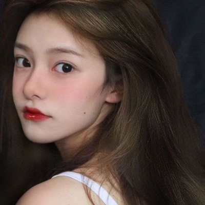 高清优质真人小众女生头像动漫自创图片