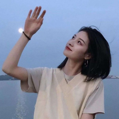 高清漂亮的阳光优质呆萌微笑头像女生图片