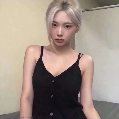 高清三人最火头像女生头像背影图片