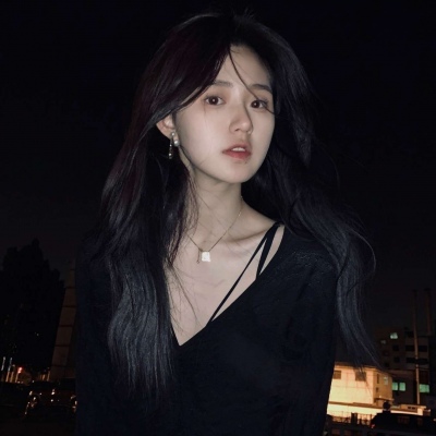 高清三人最火头像女生头像背影图片