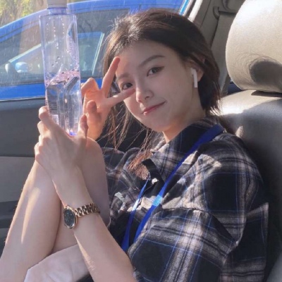 高清好看的网络优质美女图片微信头像女生性感图片