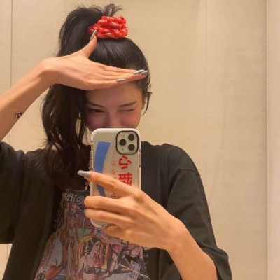 高清好看的网络优质美女图片微信头像女生性感图片