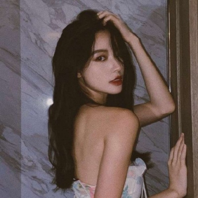 高清好看的网络优质美女图片微信头像女生性感图片