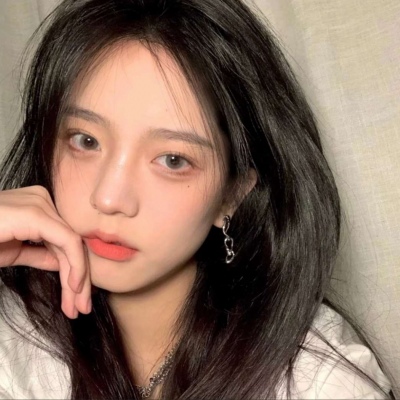 精选快手头像女生穿裙子图片
