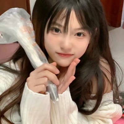 高清好看的优质女生用手机遮脸霸气头像图片