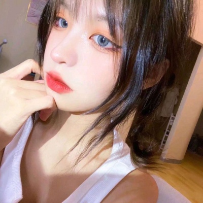 高清好看的优质女生用手机遮脸霸气头像图片