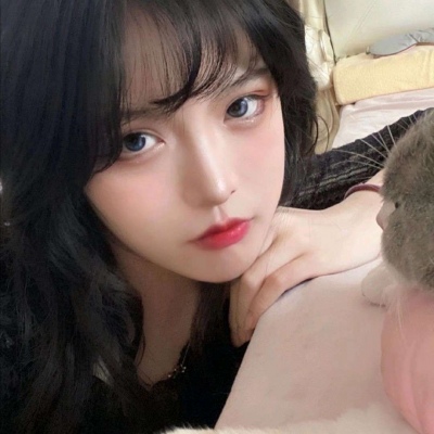 高清好看的优质女生用手机遮脸霸气头像图片